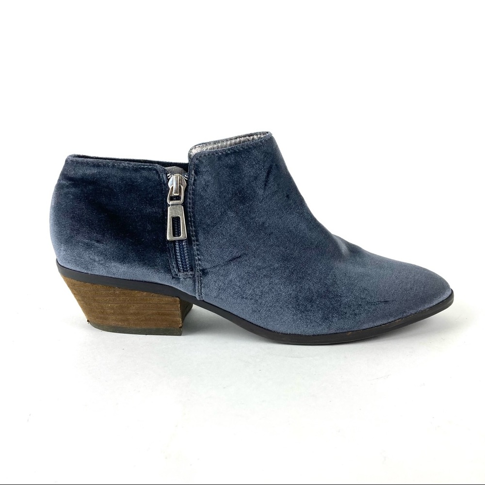 Very Volatile Steel Blue Velvet Ankle Booties Sz 8